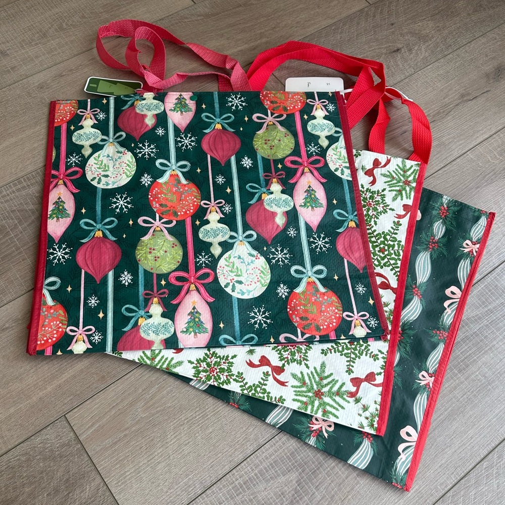 Homegoods TJMaxx Marshalls Christmas Bow, Snowflake & Ornament Bags Set of 3